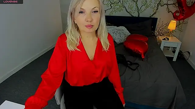 Snapshot of Abby_Moore_ chatting on 02.17.25 Abby Moore online show from 02.17.25