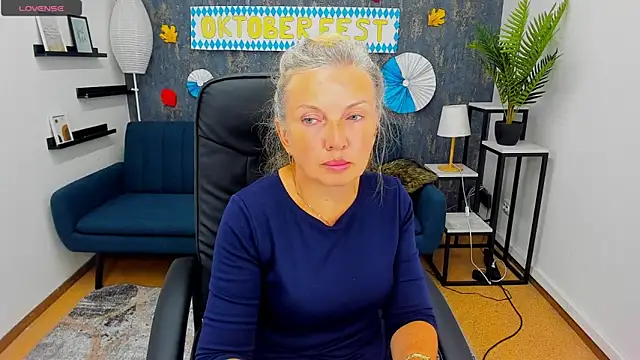 Snapshot of Abby_Moore_ chatting on 09.10.25 Abby Moore online show from 09.10.25