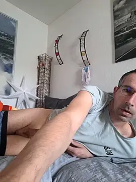 Snapshot of Geiler-boy313 chatting on 03.29.26 Geiler-boy313 online show from 03.29.26