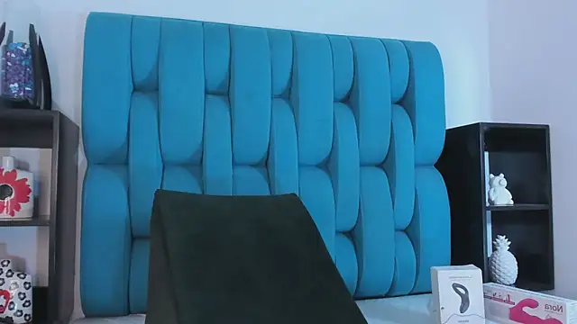 Snapshot of AlanNaughty chatting on 12.27.24 AlanNaughty online show from 12.27.24