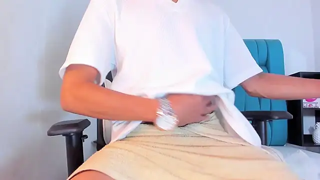 Snapshot of AlanNaughty chatting on 02.12.25 AlanNaughty online show from 02.12.25