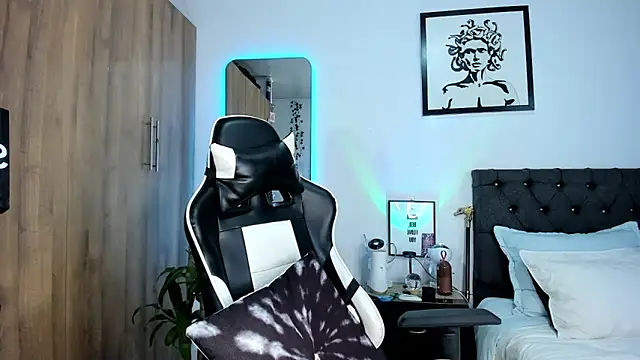 AlanNaughty online show from 04.11.26