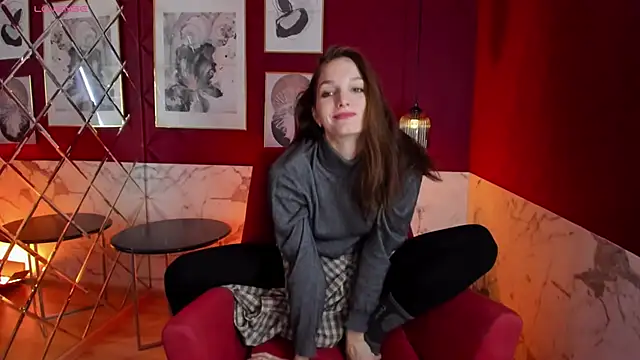 Snapshot of MirandaGlow chatting on 01.21.25 MirandaGlow online show from 01.21.25