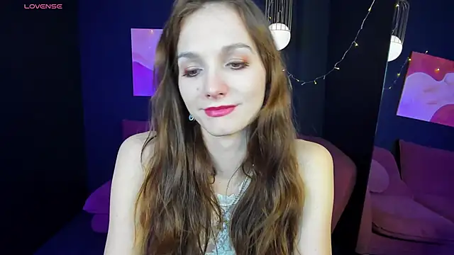 Snapshot of MirandaGlow chatting on 02.19.25 MirandaGlow online show from 02.19.25