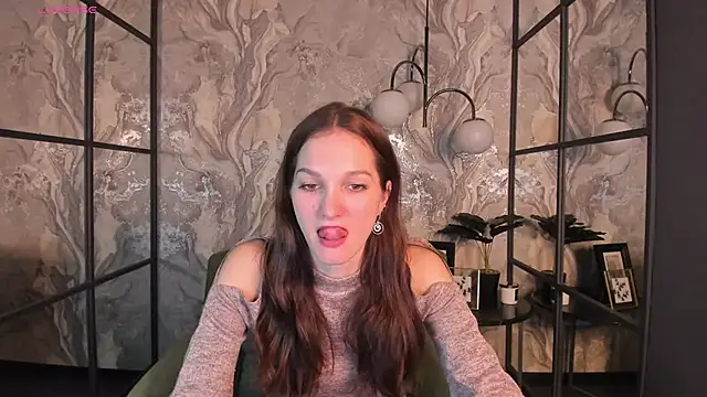 Snapshot of MirandaGlow chatting on 02.26.25 MirandaGlow online show from 02.26.25