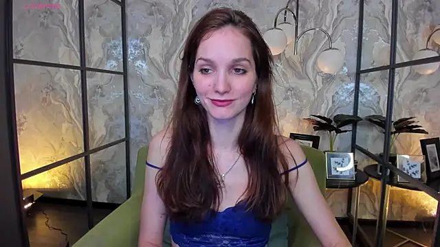 Snapshot of MirandaGlow chatting on 03.07.25 MirandaGlow online show from 03.07.25