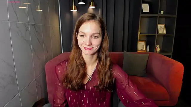 Snapshot of MirandaGlow chatting on 12.18.25 MirandaGlow online show from 12.18.25