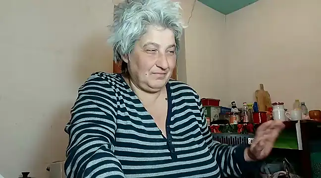 Snapshot of ExquisiteMature chatting on 01.25.25 ExquisiteMature online show from 01.25.25