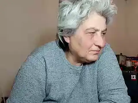 Snapshot of ExquisiteMature chatting on 02.14.25 ExquisiteMature online show from 02.14.25