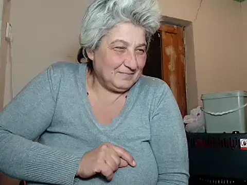 Snapshot of ExquisiteMature chatting on 02.18.25 ExquisiteMature online show from 02.18.25