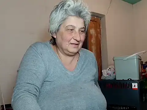 Snapshot of ExquisiteMature chatting on 02.18.25 ExquisiteMature online show from 02.18.25