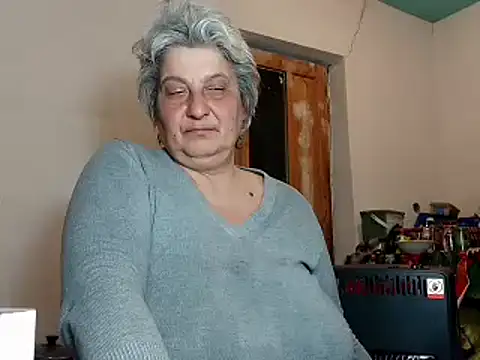 Snapshot of ExquisiteMature chatting on 03.04.25 ExquisiteMature online show from 03.04.25