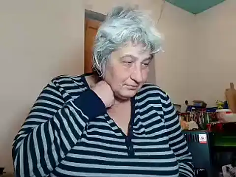 Snapshot of ExquisiteMature chatting on 03.06.25 ExquisiteMature online show from 03.06.25