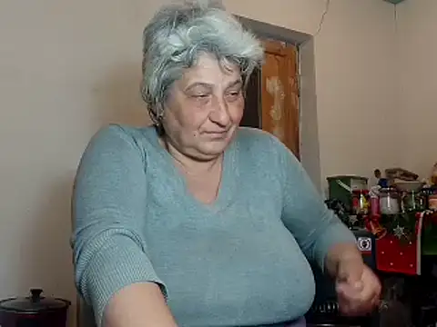 Snapshot of ExquisiteMature chatting on 03.15.25 ExquisiteMature online show from 03.15.25