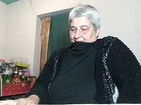 Snapshot of ExquisiteMature chatting on 10.02.25 ExquisiteMature online show from 10.02.25