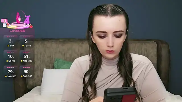 IamMolly online show from 11.11.25