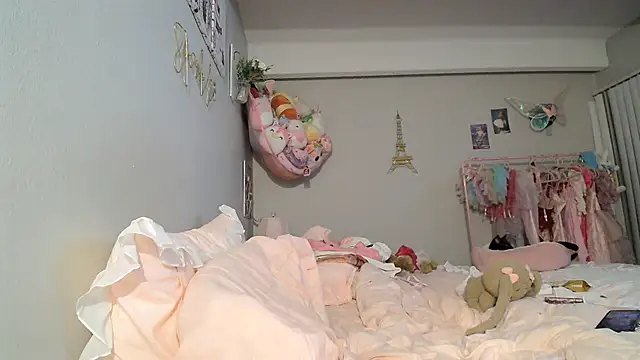 bunnypillow online show from 03.13.25