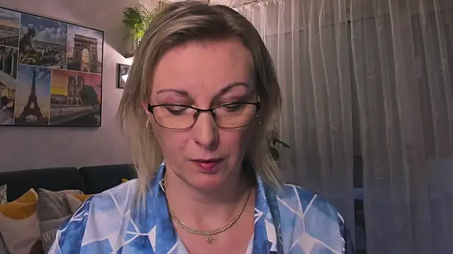 vanessa chat online show from 02.25.25