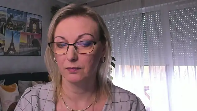 vanessa chat online show from 02.26.25