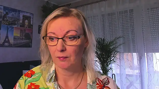 vanessa chat online show from 11.17.25