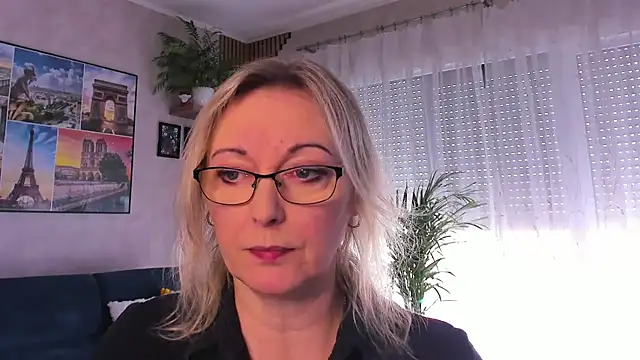 vanessa chat online show from 04.16.26