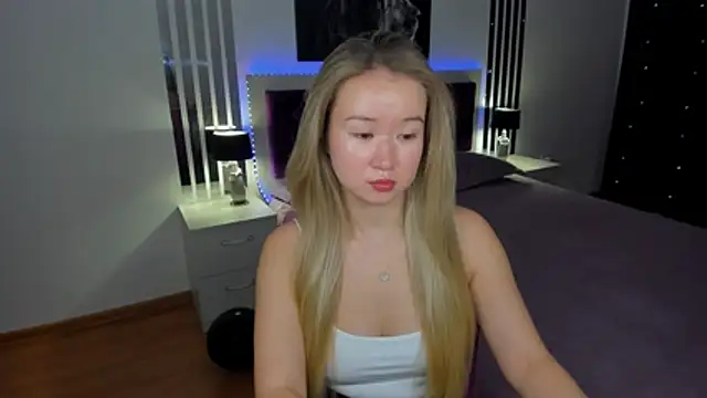 PollyOcean online show from 11.05.25