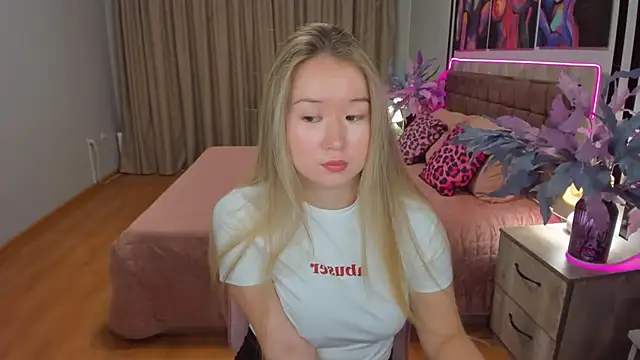 PollyOcean online show from 11.07.25