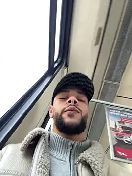 Lionayowe online show from 03.06.26