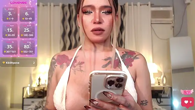 Snapshot of Evalyn_Shemale chatting on 09.18.25 Evalyn Shemale online show from 09.18.25