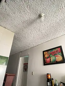 Snapshot of x_elena_x chatting on 12.12.24 x elena x online show from 12.12.24