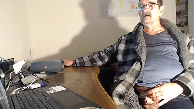 silvio-aus-luzern-CH online show from 10.23.25