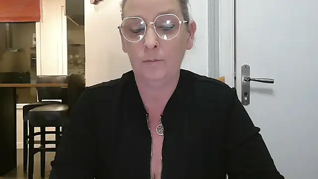 lilie69 online show from 11.26.25