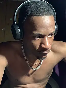 Tristris100 online show from 12.11.24