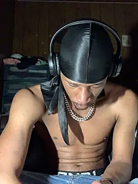 Tristris100 online show from 12.19.24