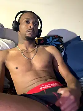 Tristris100 online show from 10.29.25