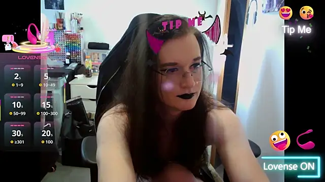 HotysimeHot1 online show from 11.24.25