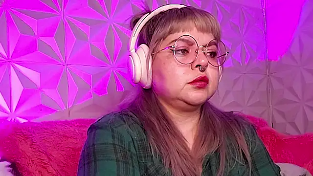 Satyn doll online show from 11.21.25