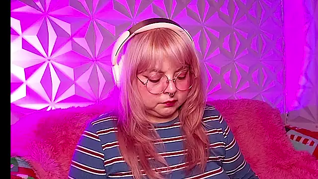 Satyn doll online show from 01.15.26