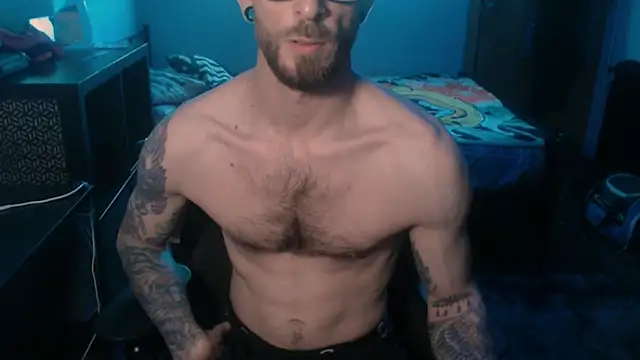 Snapshot of SexxxyLouis chatting on 02.20.25 SexxxyLouis online show from 02.20.25