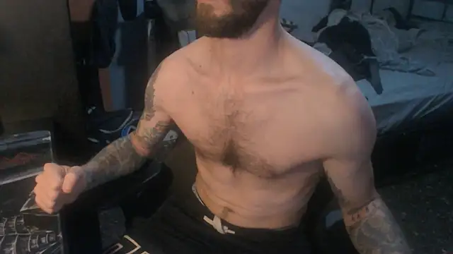 Snapshot of SexxxyLouis chatting on 05.09.26 SexxxyLouis online show from 05.09.26