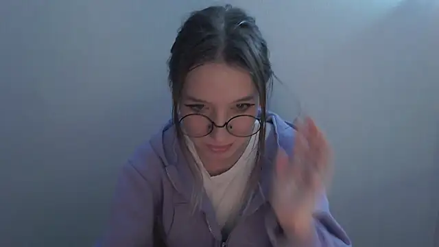  Hanna Moon  online show from 12.18.25