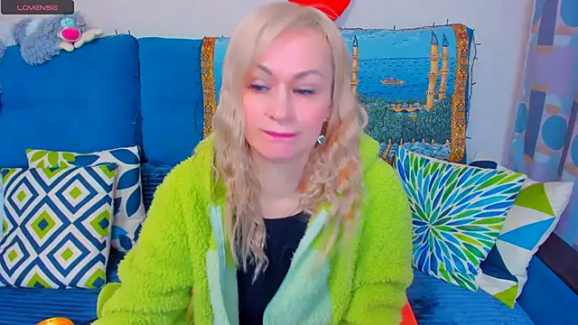 EllenMoore online show from 12.17.24