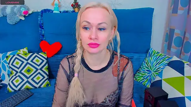 EllenMoore online show from 01.06.25