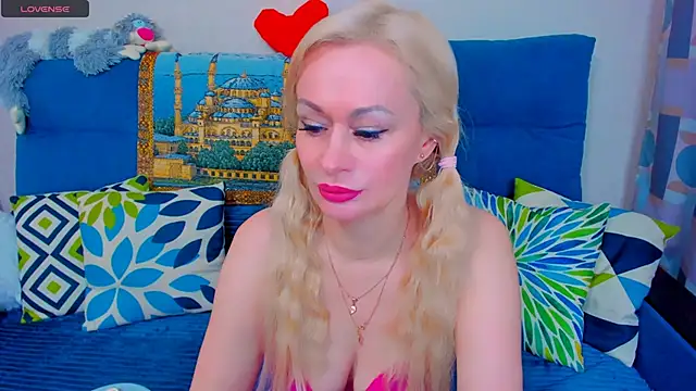 EllenMoore online show from 01.16.25