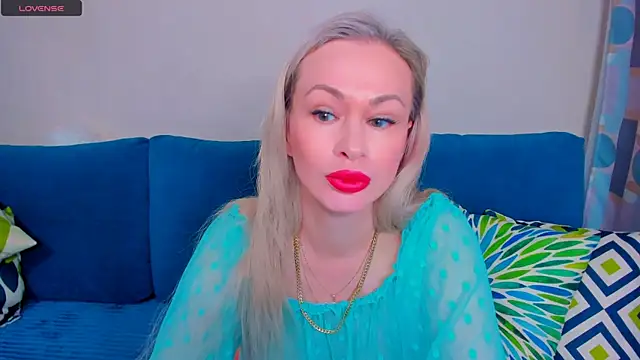 EllenMoore online show from 09.09.25