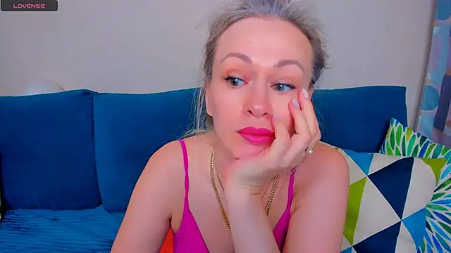 EllenMoore online show from 09.16.25