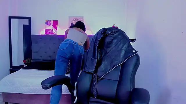 Ellie Alves online show from 12.14.25