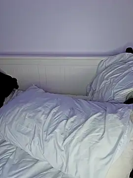 Snapshot of LilyOrion chatting on 01.07.25 LilyOrion online show from 01.07.25