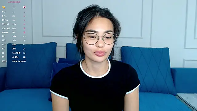 Snapshot of kwana_colada chatting on 10.14.25 kwana colada online show from 10.14.25