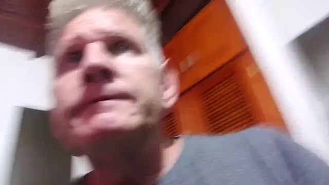 Snapshot of carlosbangsstar chatting on 01.31.26 carlosbangsstar online show from 01.31.26